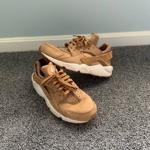 Nike Huarache Wheats